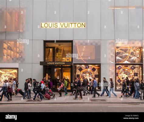 louis vuitton on 5th avenue|louis vuitton 5th ave store.